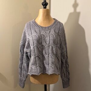 Vestique Gray Cable Knit Sweater